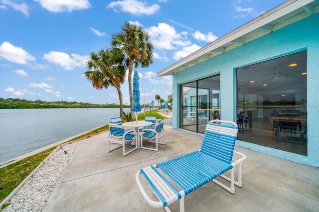 1 WINDRUSH BOULEVARD 45, Indian Rocks Beach, FL 33785