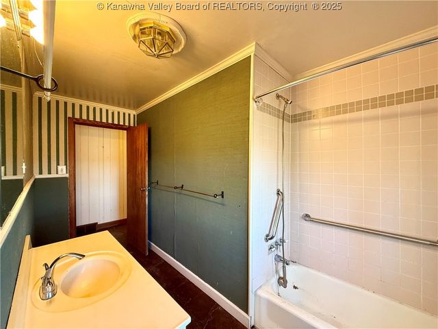 1705 Tanner Road, Charleston, WV 25314