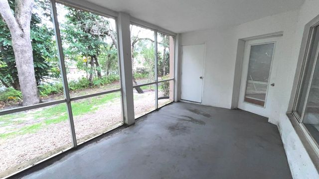 815 W Boynton Beach Boulevard 11-107, Boynton Beach, FL 33426