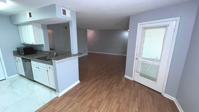 815 W Boynton Beach Boulevard 11-107, Boynton Beach, FL 33426