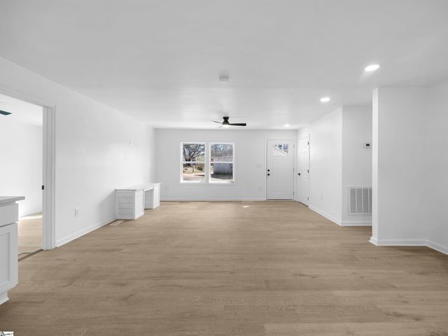 107 Cottage Street, Lyman, SC 29365