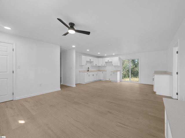 107 Cottage Street, Lyman, SC 29365