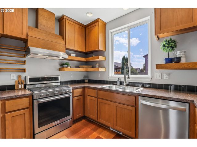821 Se 11TH St, Battle Ground, WA 98604