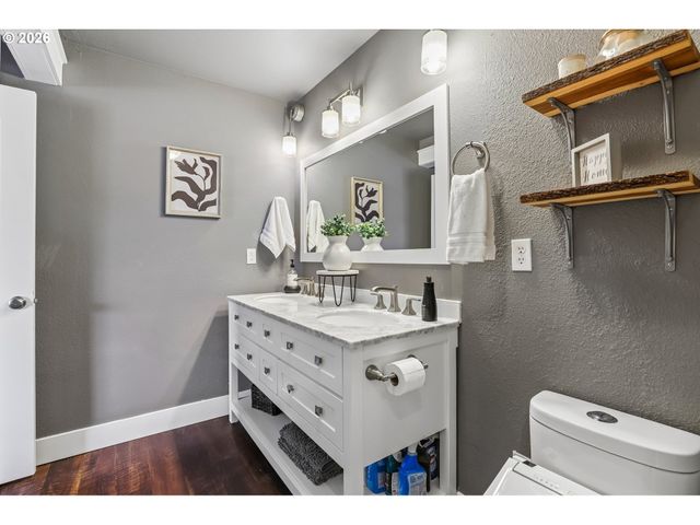 821 Se 11TH St, Battle Ground, WA 98604