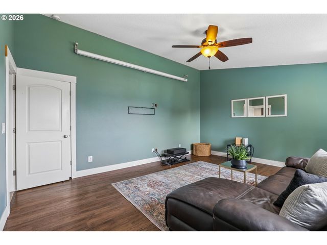 821 Se 11TH St, Battle Ground, WA 98604