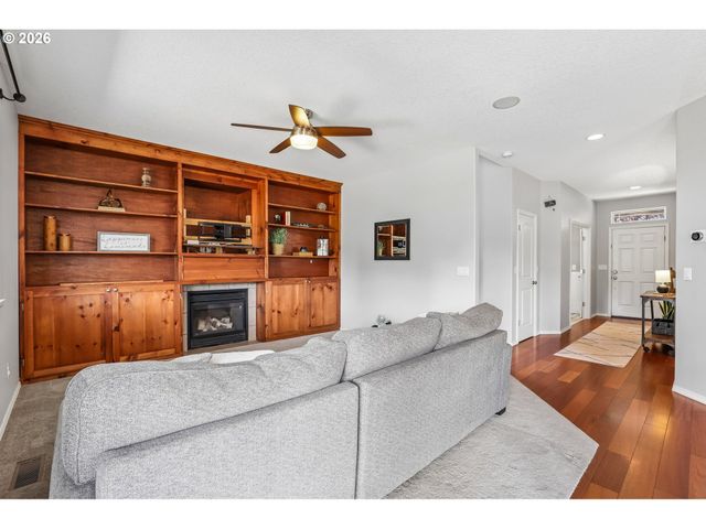 821 Se 11TH St, Battle Ground, WA 98604