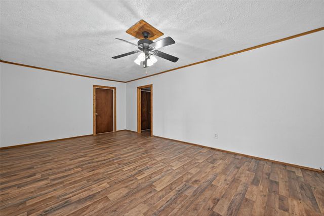 450 Dove Creek Dr, Coldspring, TX 77331