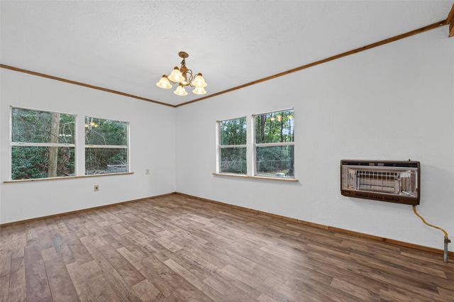 450 Dove Creek Dr, Coldspring, TX 77331