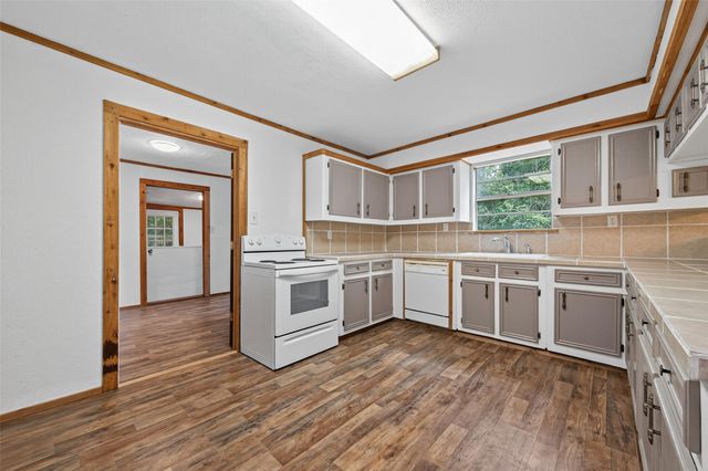 450 Dove Creek Dr, Coldspring, TX 77331