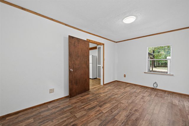 450 Dove Creek Dr, Coldspring, TX 77331