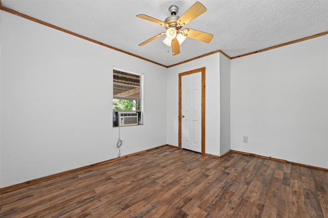 450 Dove Creek Dr, Coldspring, TX 77331