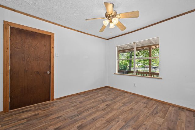 450 Dove Creek Dr, Coldspring, TX 77331