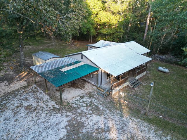 450 Dove Creek Dr, Coldspring, TX 77331