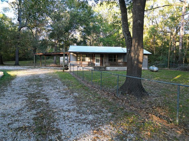 450 Dove Creek Dr, Coldspring, TX 77331