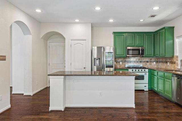 11400 W Parmer LN 14, Cedar Park, TX 78613