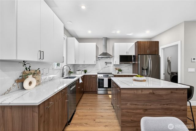 20 Sweetclover Circle, Bellingham, WA 98229