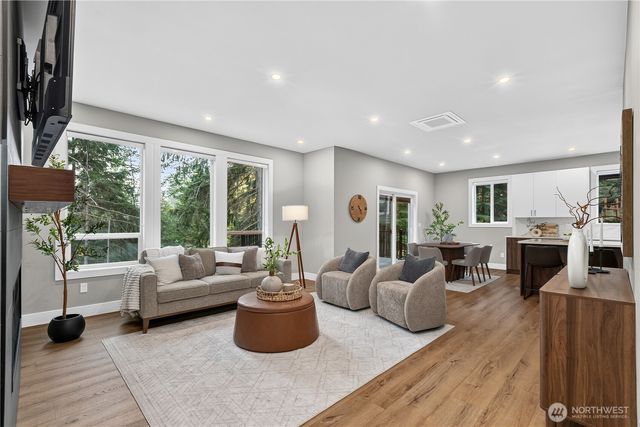 20 Sweetclover Circle, Bellingham, WA 98229