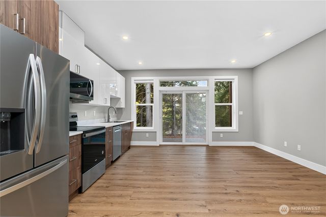 20 Sweetclover Circle, Bellingham, WA 98229