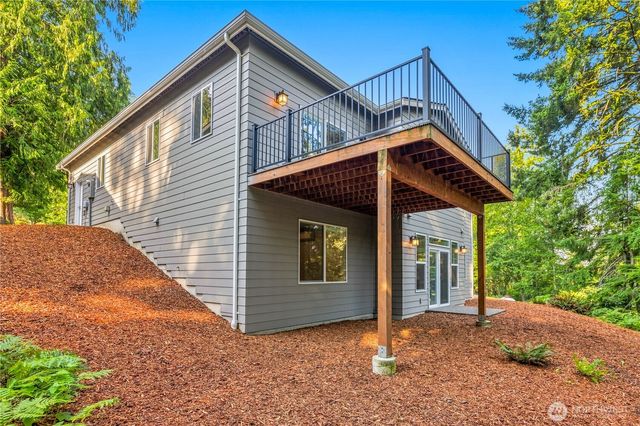 20 Sweetclover Circle, Bellingham, WA 98229