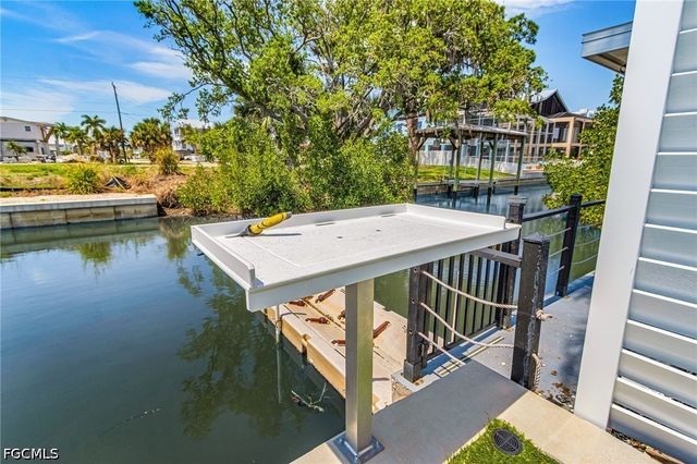 24525 Dolphin ST, Bonita Springs, FL 34134