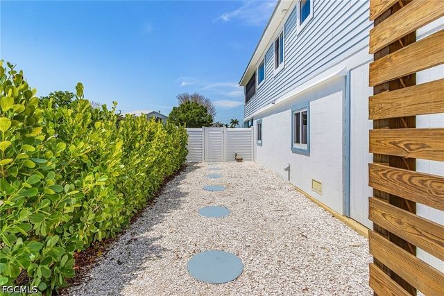 24525 Dolphin ST, Bonita Springs, FL 34134