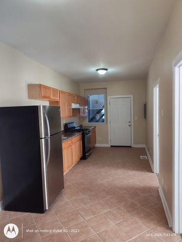 16 W 113th Place 1, Chicago, IL 60628