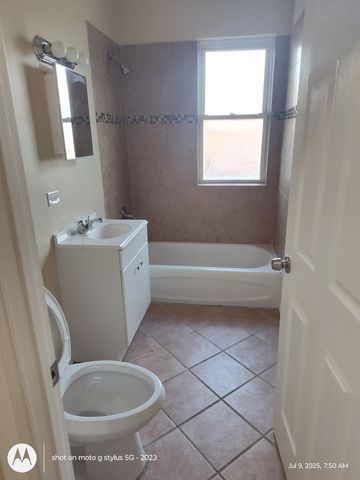 16 W 113th Place 1, Chicago, IL 60628