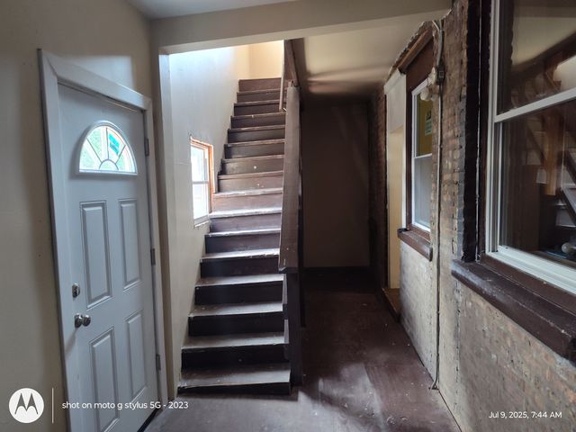 16 W 113th Place 1, Chicago, IL 60628