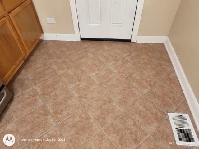 16 W 113th Place 1, Chicago, IL 60628