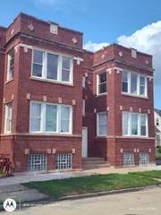 16 W 113th Place 1, Chicago, IL 60628