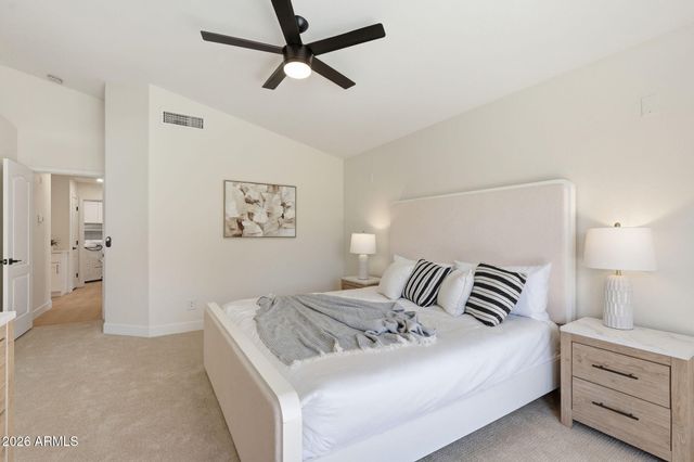 237 W Loma Vista Street, Gilbert, AZ 85233