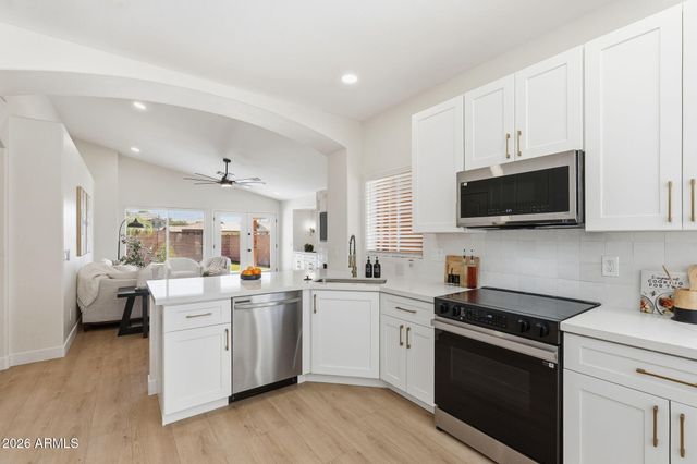 237 W Loma Vista Street, Gilbert, AZ 85233