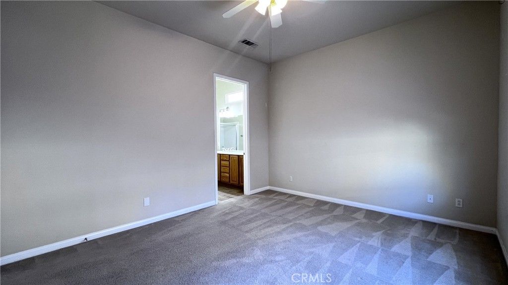 Image 14 of property listing at 19460 Tor Hill, Apple Valley, CA 92308