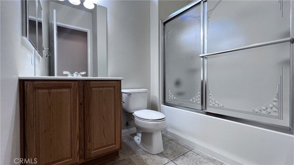 Image 19 of property listing at 19460 Tor Hill, Apple Valley, CA 92308