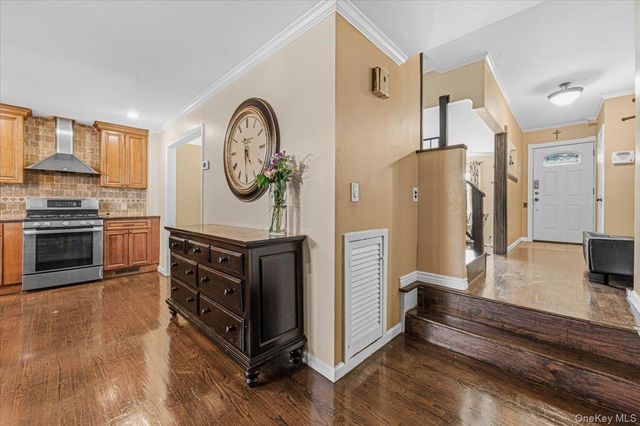 47 Villa Avenue, Yonkers, NY 10704