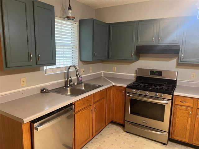 312 County Road 2273 Street, Cleveland, TX 77327