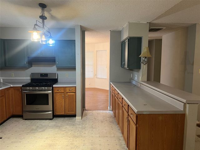 312 County Road 2273 Street, Cleveland, TX 77327