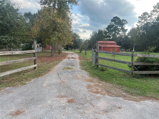 312 County Road 2273 Street, Cleveland, TX 77327