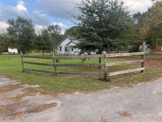 312 County Road 2273 Street, Cleveland, TX 77327