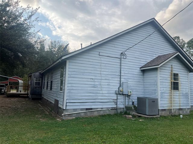 312 County Road 2273 Street, Cleveland, TX 77327