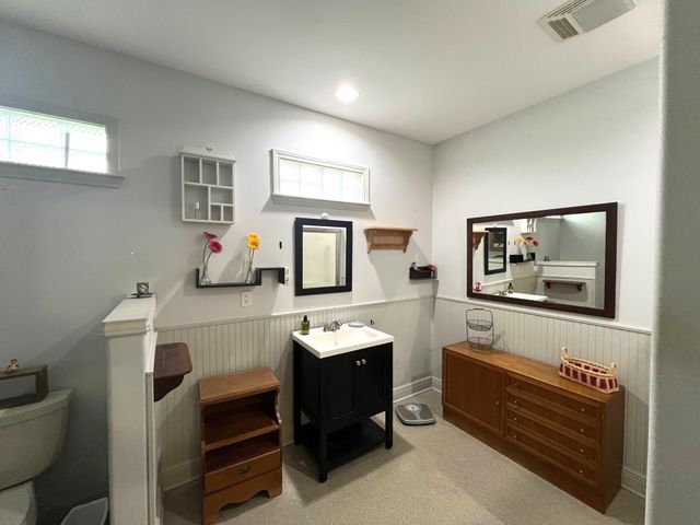 903 Bowie Street, Columbus, TX 78934
