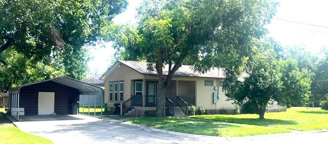 903 Bowie Street, Columbus, TX 78934