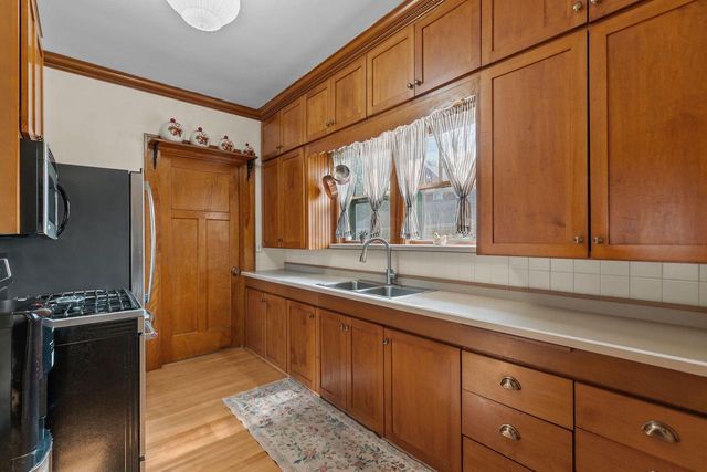 618 DICKINSON STREET, New London, WI 54961