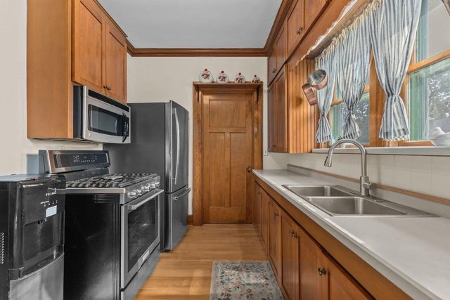 618 DICKINSON STREET, New London, WI 54961