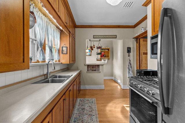 618 DICKINSON STREET, New London, WI 54961