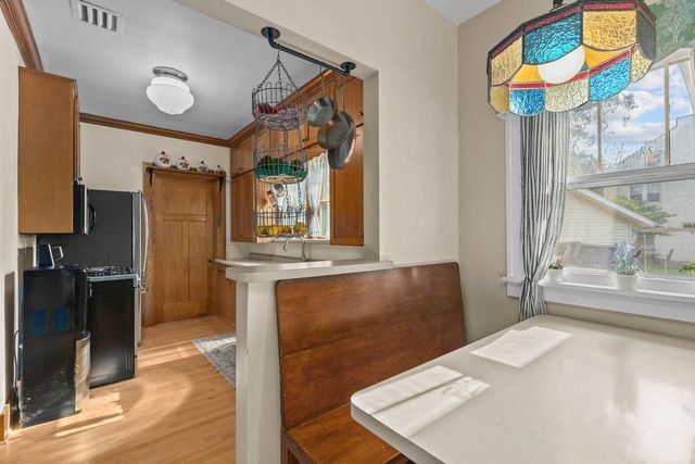 618 DICKINSON STREET, New London, WI 54961
