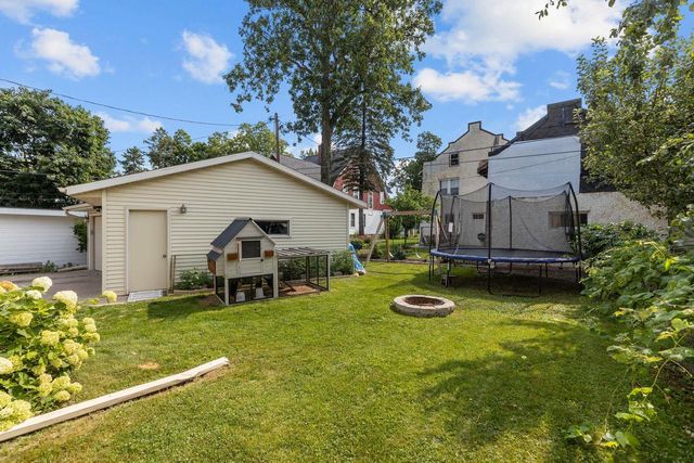 618 DICKINSON STREET, New London, WI 54961