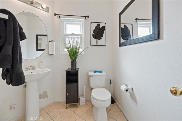 4903 Edmonton, Fontana, CA 92336
