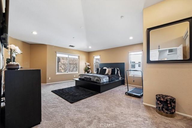4903 Edmonton, Fontana, CA 92336