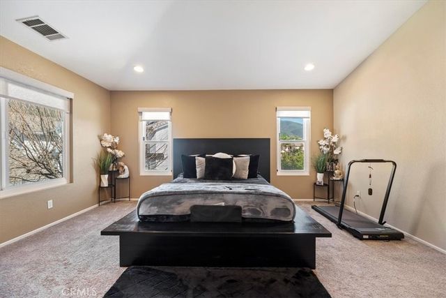 4903 Edmonton, Fontana, CA 92336